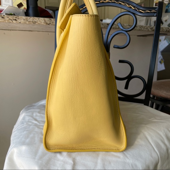Celine mini luggage tote in smooth leather light yellow - Picture 3 of 15
